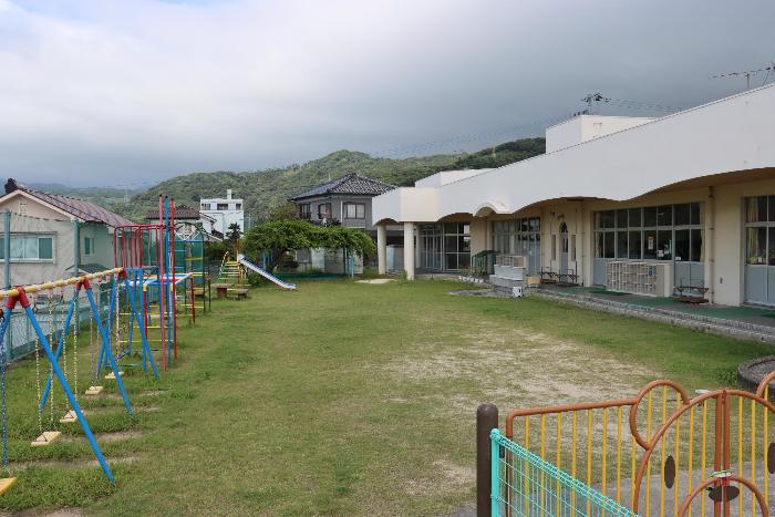 豊岡幼稚園園舎及び園庭の写真